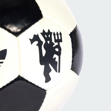 Load image into Gallery viewer, Manchester United Black/White Official Football