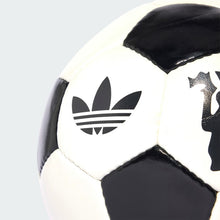 Load image into Gallery viewer, Manchester United Black/White Official Football